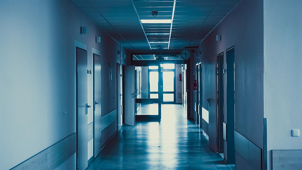 ΠΟΕΔΗΝ: Διοικήσεις νοσοκομείων τρέχουν να κλείσουν συμβάσεις με εργολάβους - Τέσσερις περιπτώσεις