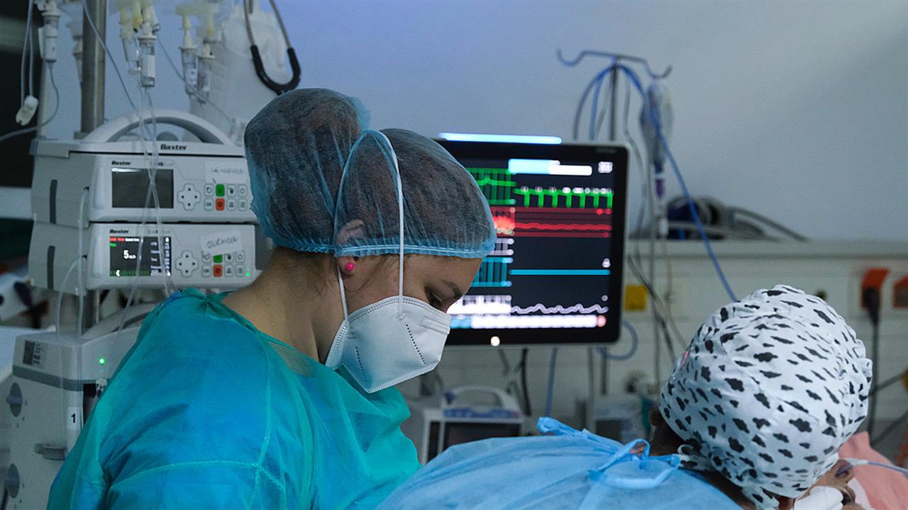 Νοσοκομείο Αγρινίου: Σε 40 κύματα η ΜΕΘ - Από τη θνητότητα 100%, στις σκάντζες γιατρών
