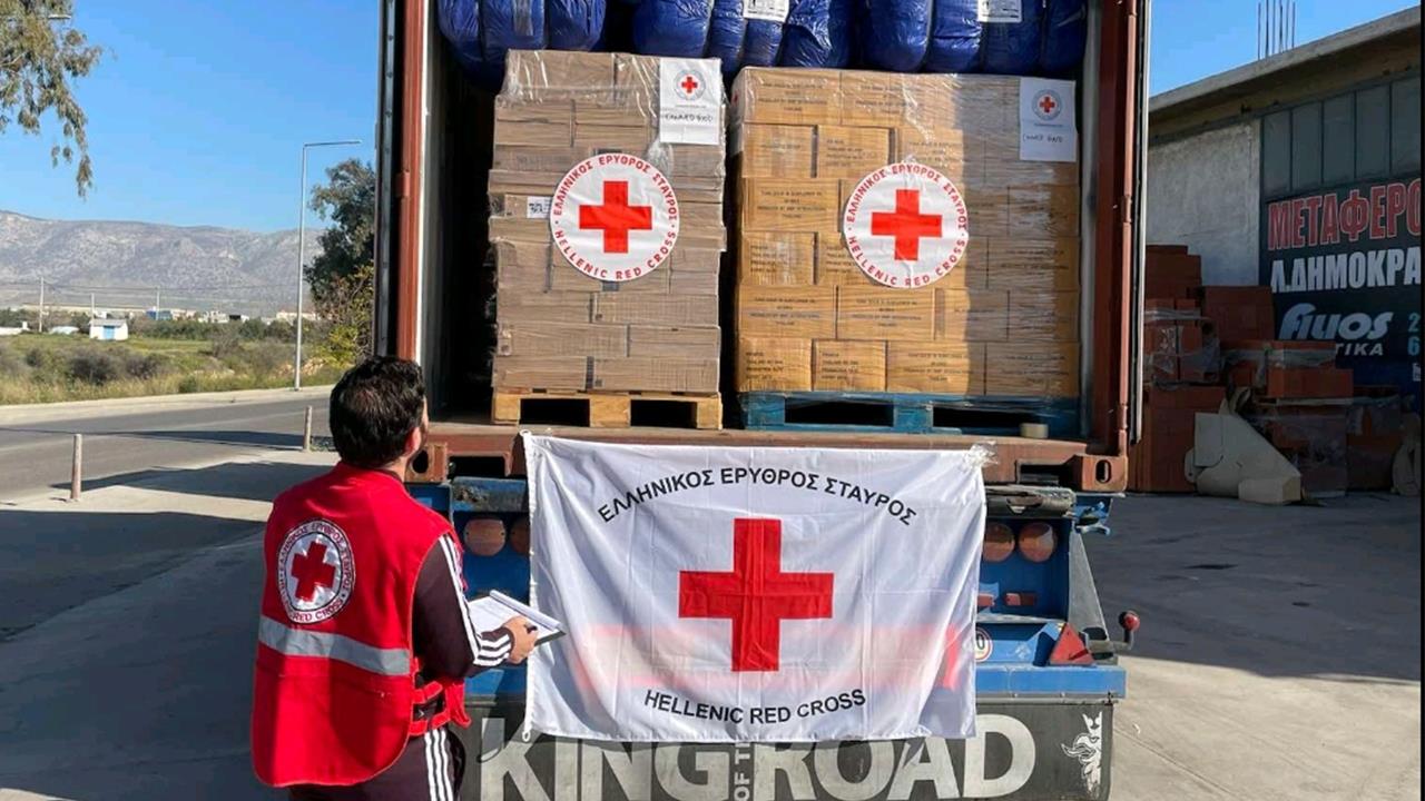 Ο Ελληνικός Ερυθρός Σταυρός απέστειλε μεγάλη ανθρωπιστική βοήθεια στη Γάζα