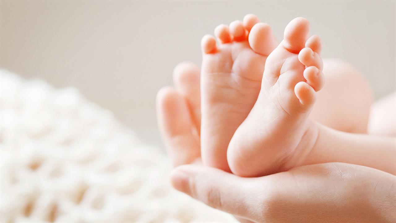 Η πρώτη γυναίκα στην Ελλάδα που γέννησε μετά από μεταμόσχευση ωοθηκικού ιστού