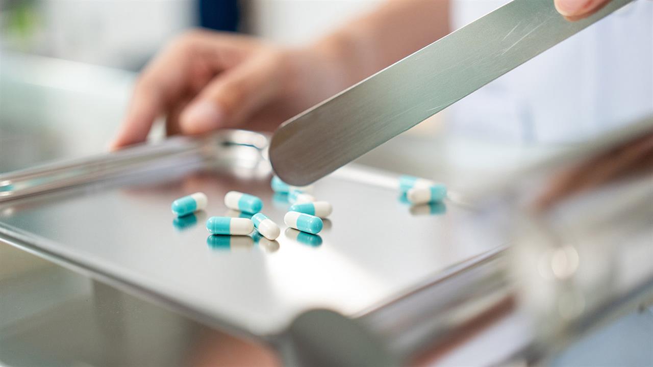 Η Κομισιόν υποχρεώνει φαρμακευτική εταιρεία να ανακαλέσει δηλώσεις για φάρμακο ανταγωνίστριας εταιρείας