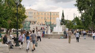 Εντός της μέρας η εισήγηση για μη υποχρεωτική χρήση μάσκας σε εξωτερικούς χώρους