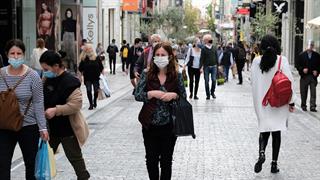 Ποια μέτρα αίρονται από το Σάββατο - Τι ισχύει σε διασκέδαση, γήπεδα, εκδρομές, συνέδρια