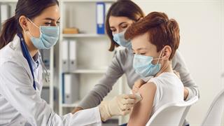 Παιδίατροι για CoViD: Τι ισχύει με τον εμβολιασμό των παιδιών - Οι κίνδυνοι από τη νόσηση