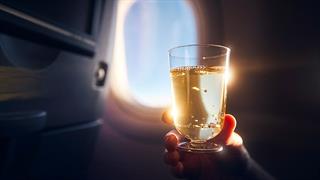 Το αλκοόλ στην πτήση συνδέεται με κινδύνους για την καρδιά [μελέτη]