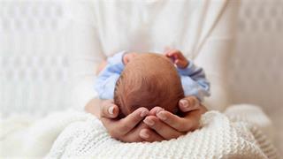 Γυναίκες που γέννησαν λιποβαρή μωρά έχουν αυξημένο κίνδυνο άνοιας [μελέτη]